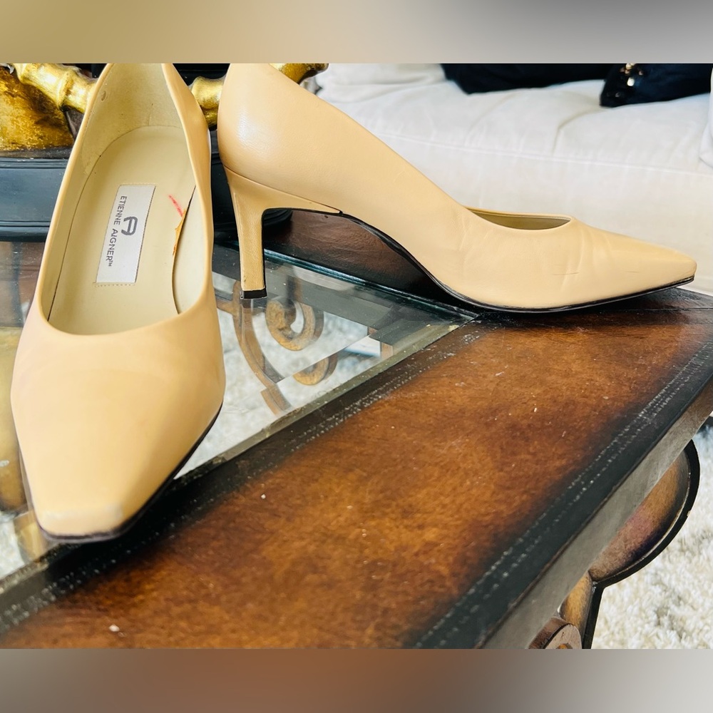 Etienne Aigner light Camel Leather Pumps size 9 M - Picture 4 of 6